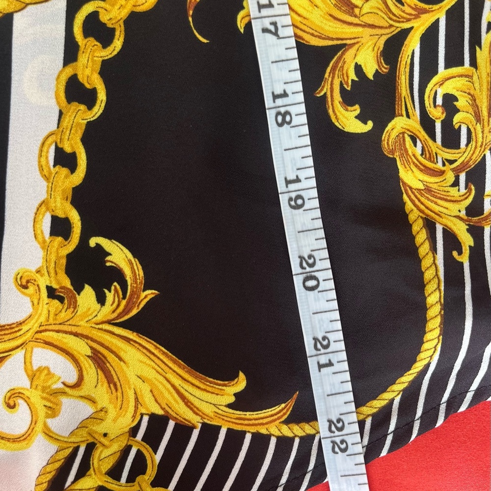 Black and gold chain Print Silk Blouse with tie front detail Size M - Picture 8 of 8